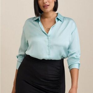 Elegant Women's Torrid Button Up  Blouse